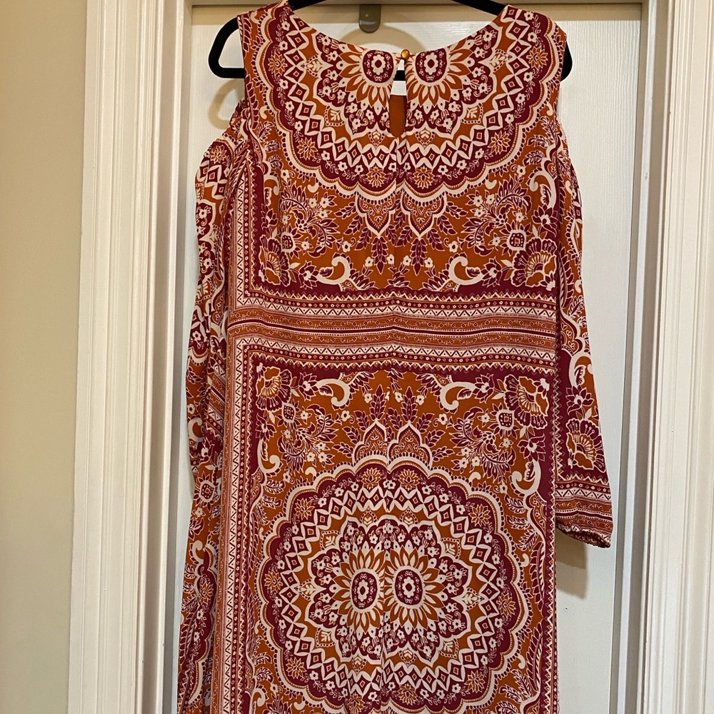 Dress - Picture 2 of 3